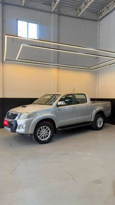 TOYOTA HILUX 3.0 SRV 4X4 CD 16V TURBO INTERCOOLER DIESEL 4P AUTOMÁTICO